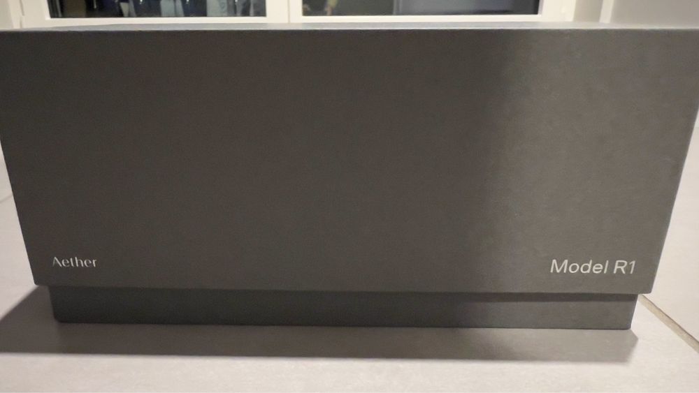 Aether's R1 - luksusowe okulary z wbudowanym systemem audio