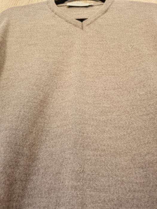 Sweter Calvin Klein Jeans wełna beżowy cienki dekolt v w serek