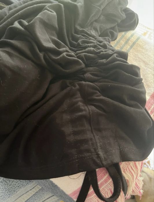 Tshirt Guess L preta com cordão de lado ( dá a xl e xxl )