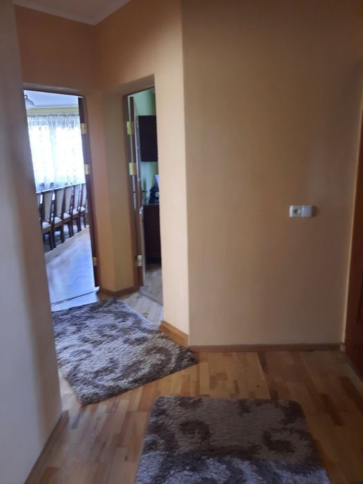 Продається просторий будинок з прибудовон(окремий вхід)