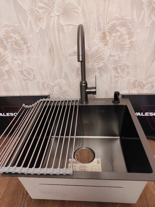 Акция !-27% кухонная мойка Platinum Valeso чоная 50*50 -3 mm.hendmade