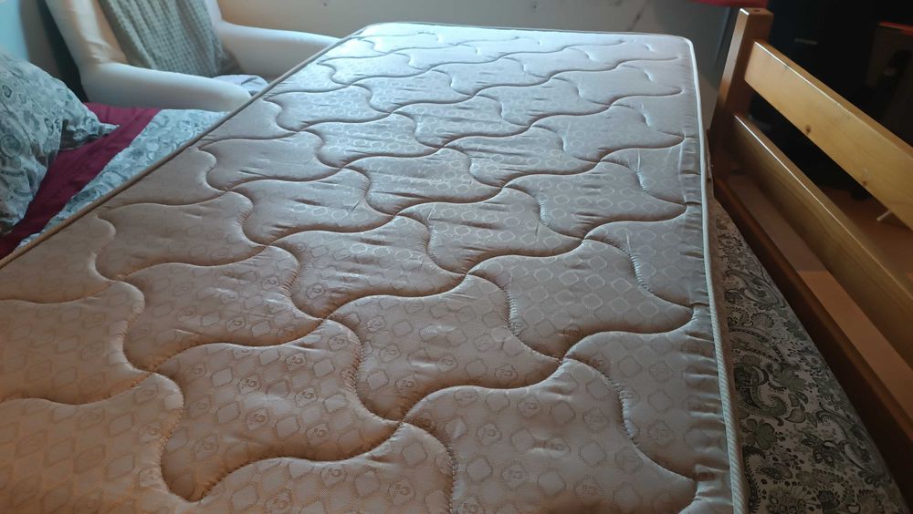 Colchão de molas para cama de solteiro 1,90x1,00m