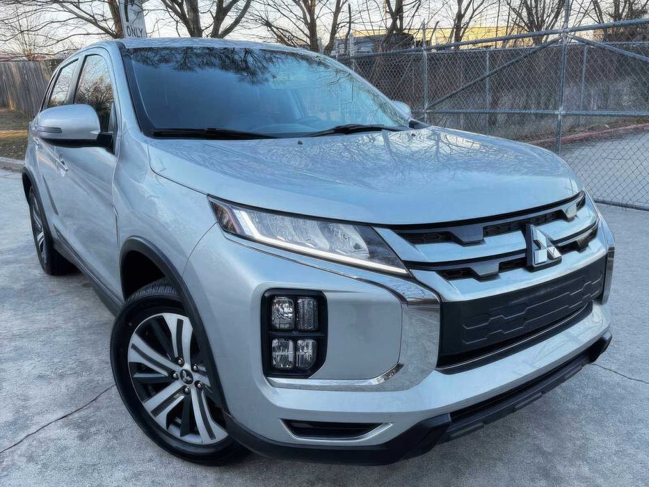 Mitsubishi Outlander SEL      2022