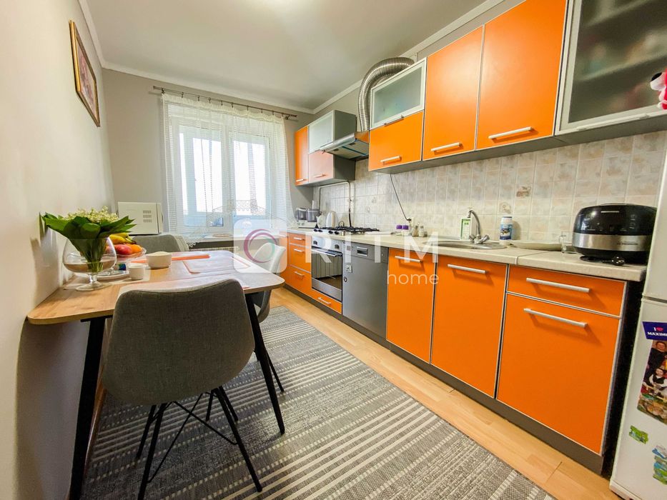 Продаж просторої 3к-квартири з сучасним ремонтом!82 м2! пр.Відродження