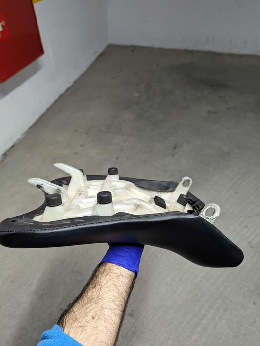 Bancos Suzuki GSX-R 600 / 750 K8