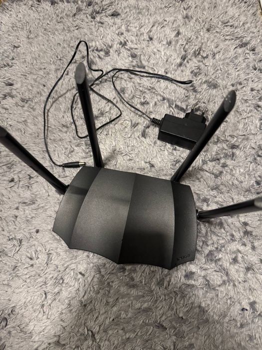 Гигабитный Wi-Fi роутер Tenda / Стан нового