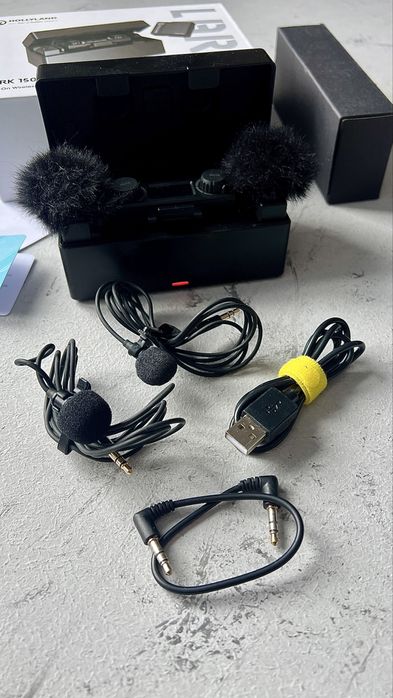 Hollyland Lark 150 безпровідні мікрофони петлички