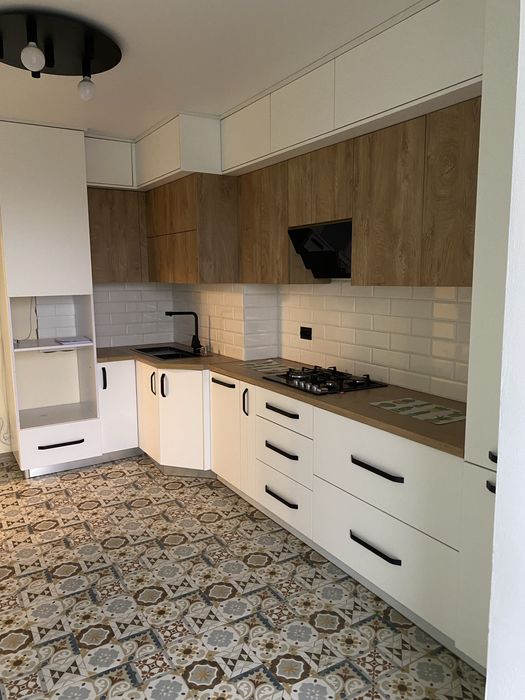 Продаж великої 1 кімнатної можна під програми