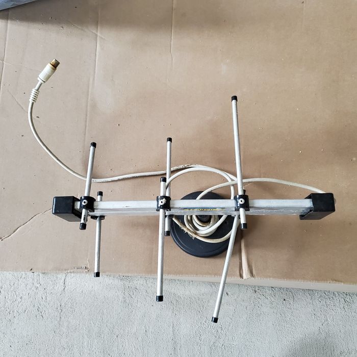 Антена нова Антена DVB-T2 Кімнатна ТРИЗУБ