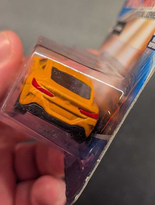 CCA BMW 850i metalowy model w skali 1:64