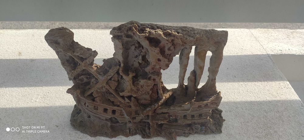 Barco decorativo para aquário