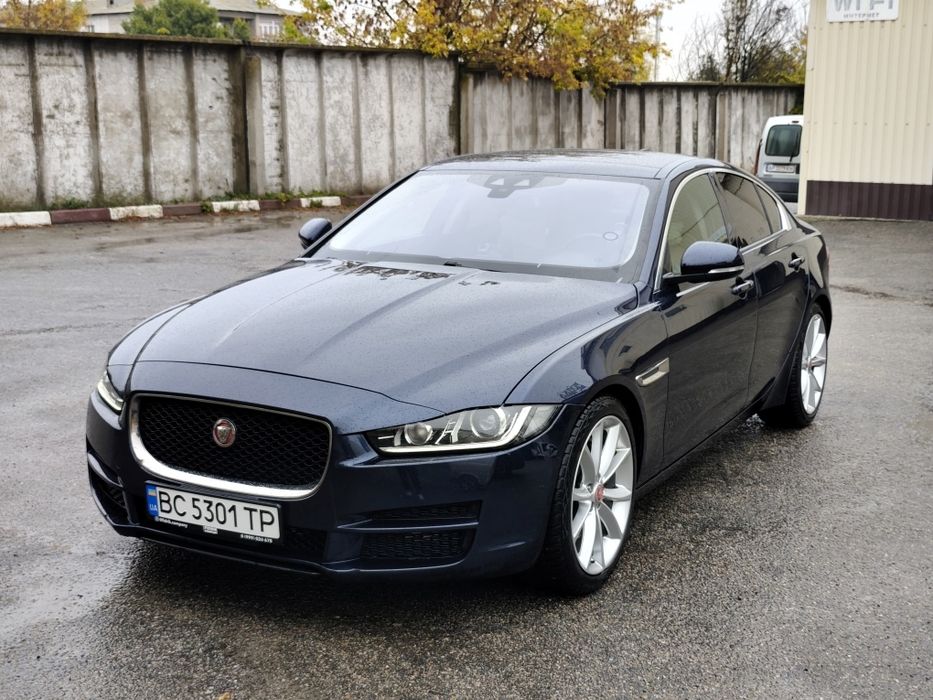 Jaguar XE/абсолютно справне авто