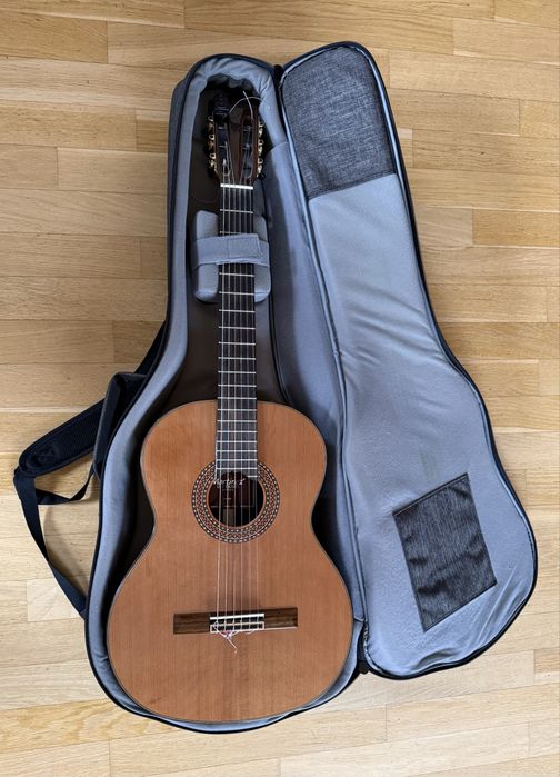 Gitara klasyczna-  martinez guitarra est 1978 mc-88c, pokrowiec, statyw na gitarę, podnóżek.