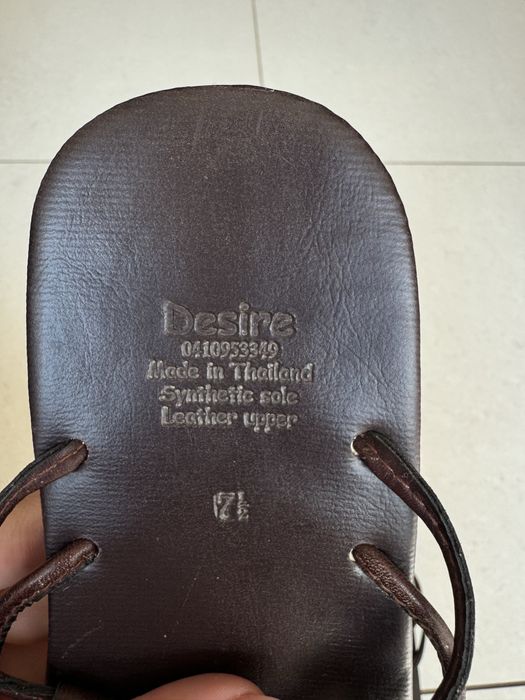 Шикарні шкіряні шльопанці