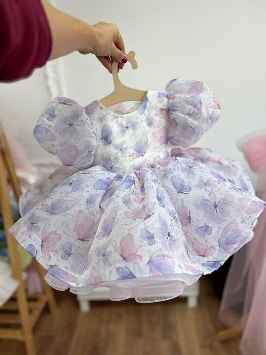 Продам сукні на 1 рік Нові,не вдягали ні разу