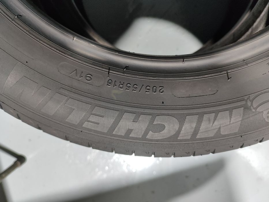 4 pneus semi novos 205-55R16 Michelin - Oferta dos portes
