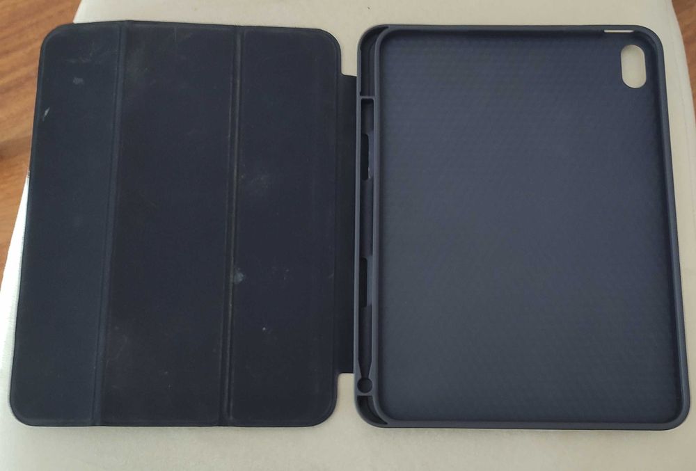 Capa nova para iPad cor azul escuro com caneta