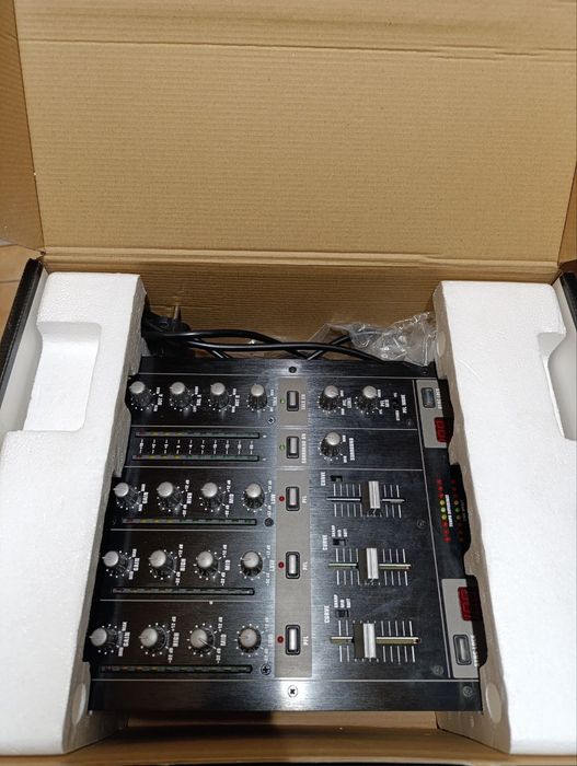 DJ-Мікшер Behringer Vmx300usb