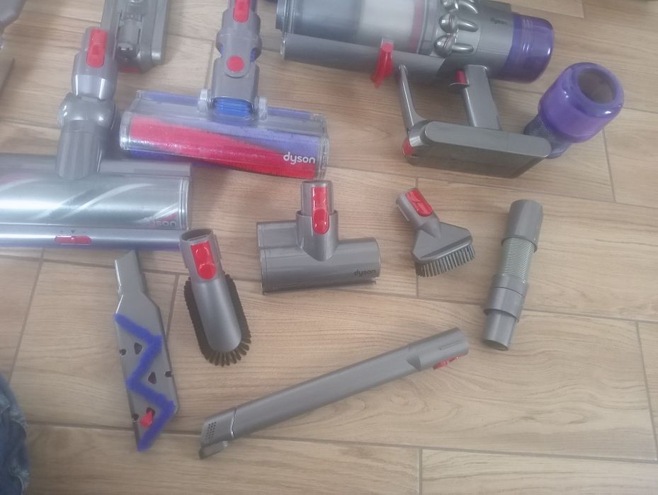 Dyson v11 absolute zestaw