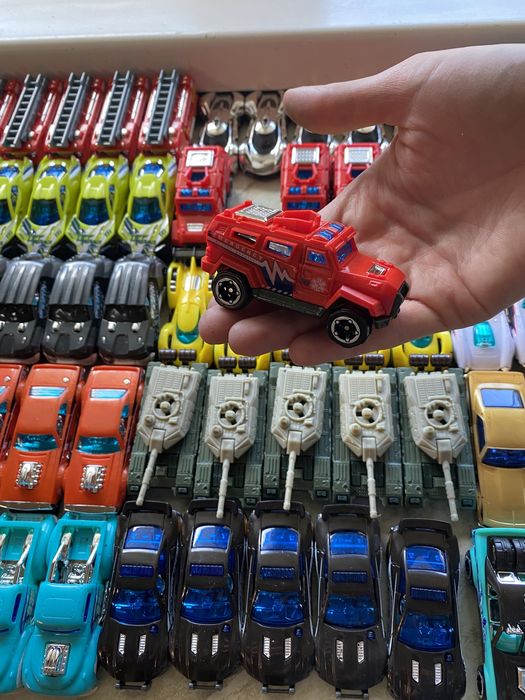 Машинка Metal Machines Cars в асортименті 23 види