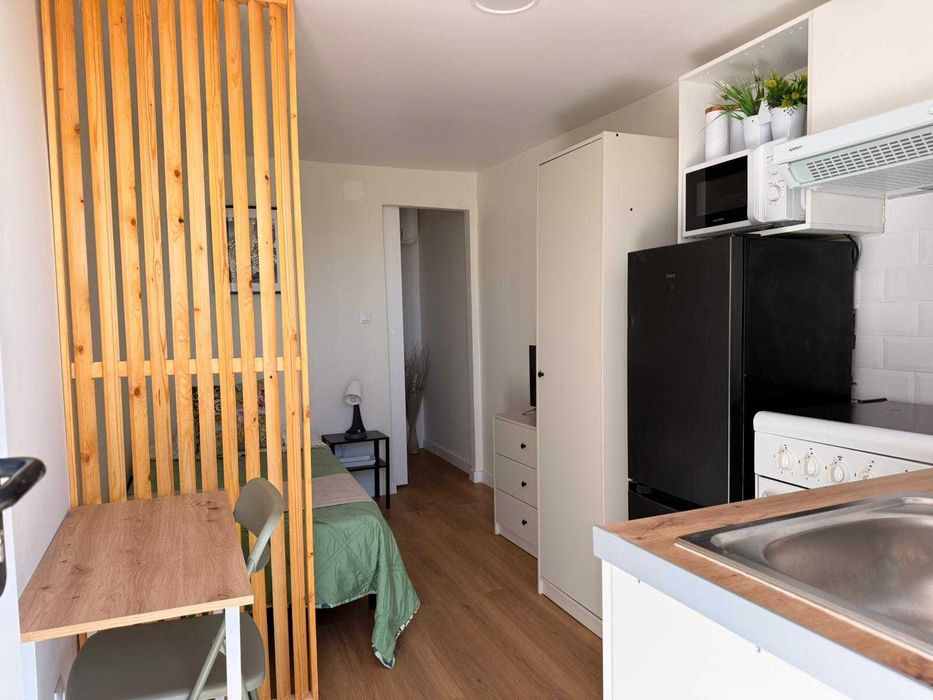 Arrenda-se estúdio em contentor por 550€/mês