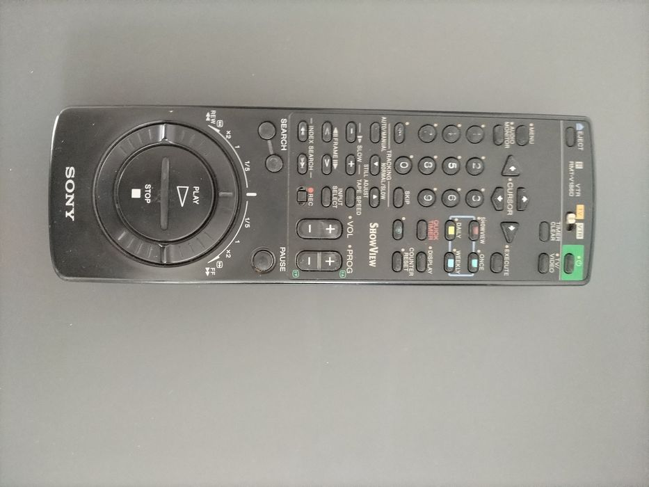 Leitor gravador de cassetes VHS da Sony, modelo SLV-E710