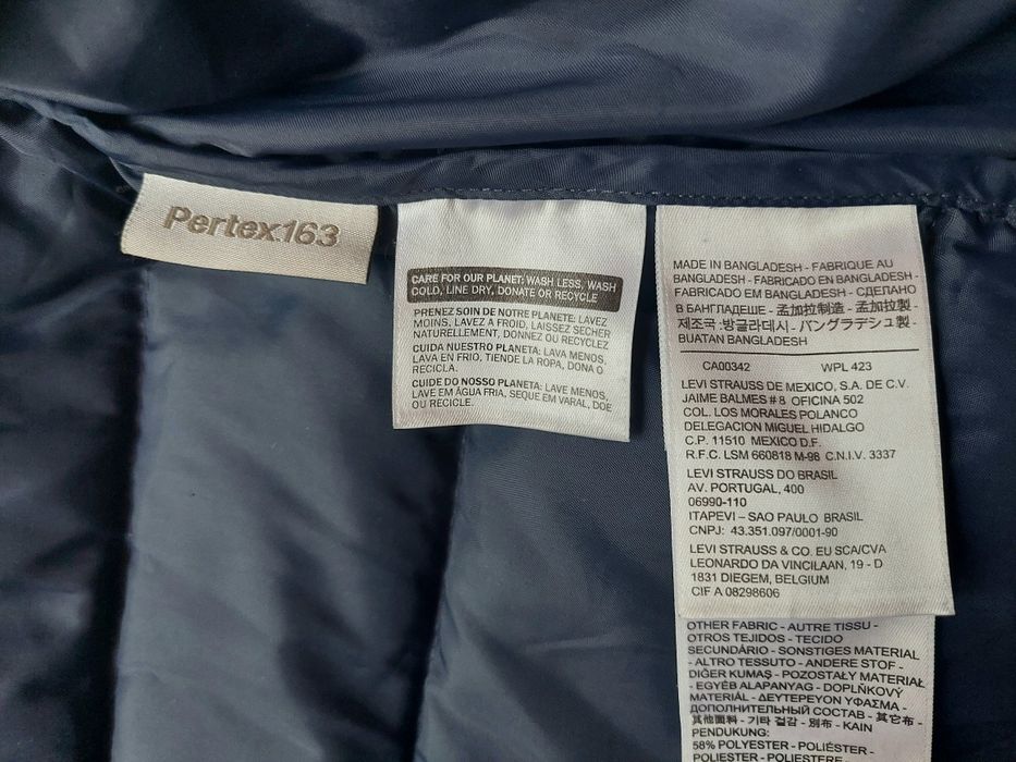 Куртка пуховик фірми levis strauss оригінал 

Розмір по бірці: S

Стан