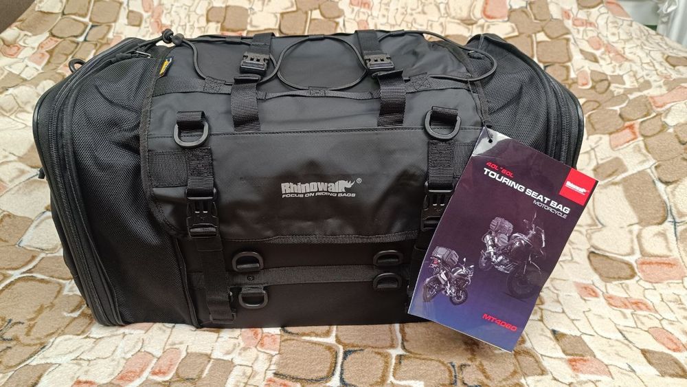 Сумка баул на багажник мотоцикла Rhinowalk 40-60л MT4060BK кофр
