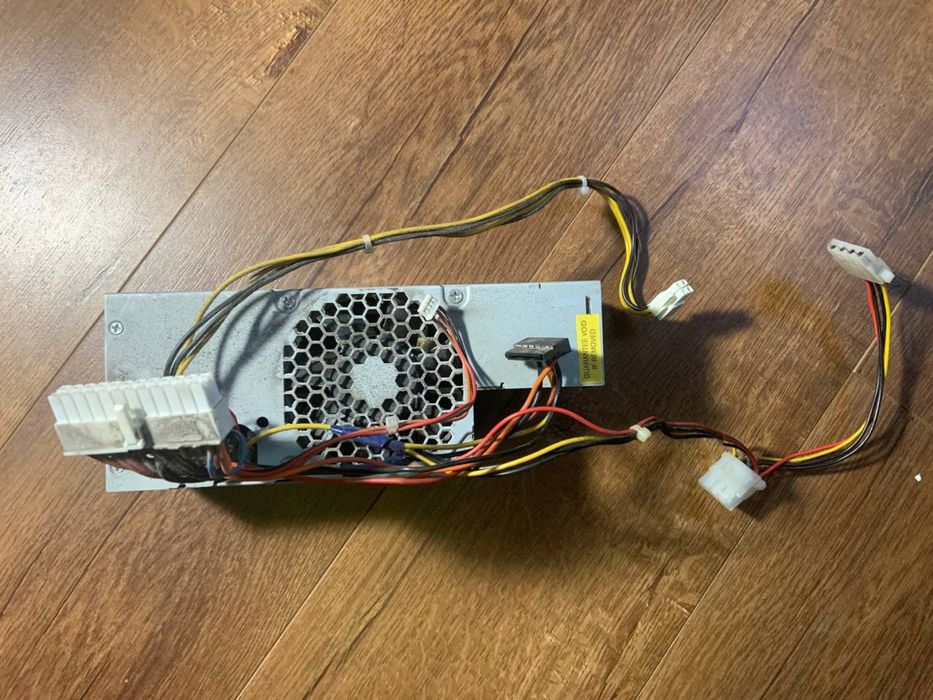 Блок питания  DELL 275 W