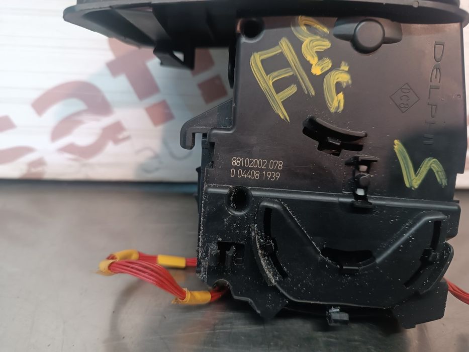 Manípulo de Luzes RENAULT CLIO III - 88102002078