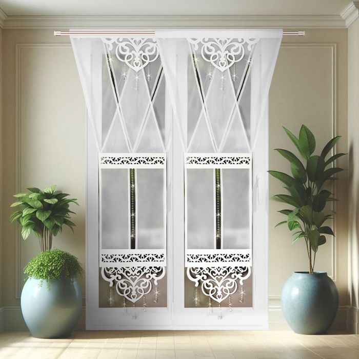 Długi panel firanowy bogaty z kryształkami