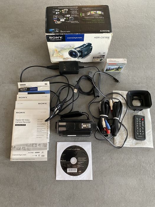 Видеокамера Sony HDR-CX700E