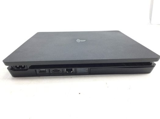 Vendo ps4  1TB com jogos