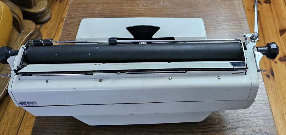 Maszyna do pisania PREDOM-ŁUCZNIK 1007