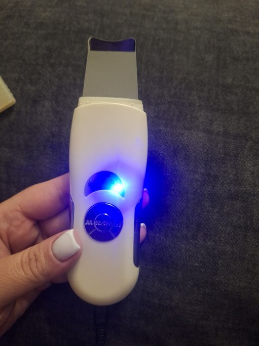 Ультразвуковий скрабер