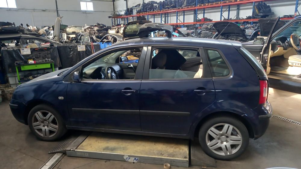 Tampa da mala VW Polo 9N 1.2 AZQ de 2002