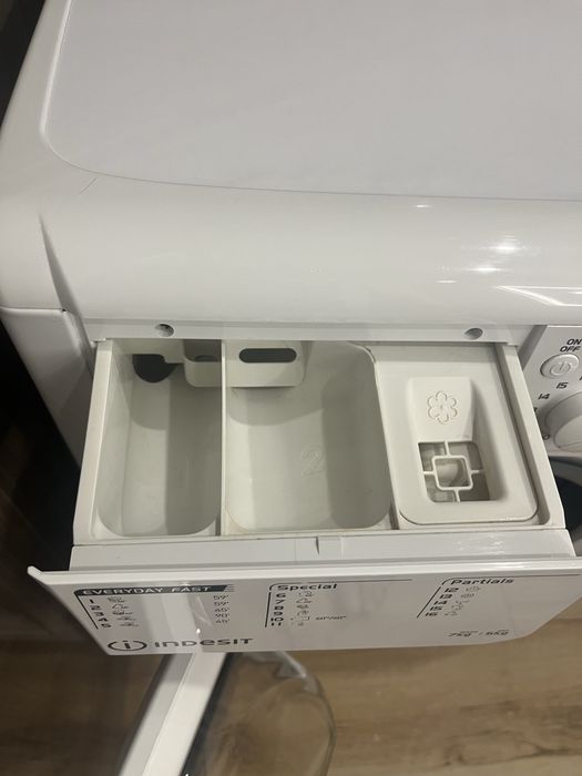 Прально-сушильна машина Indesit EWDE 71280 W EU