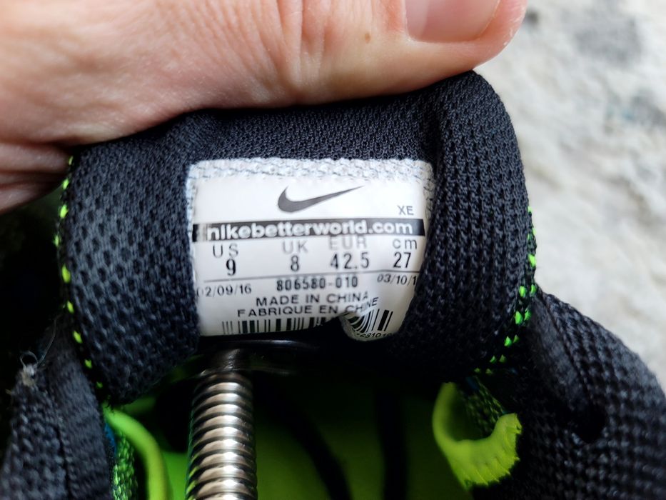 Продам фірмові кросівки Nike Air Zoom  Structure 19