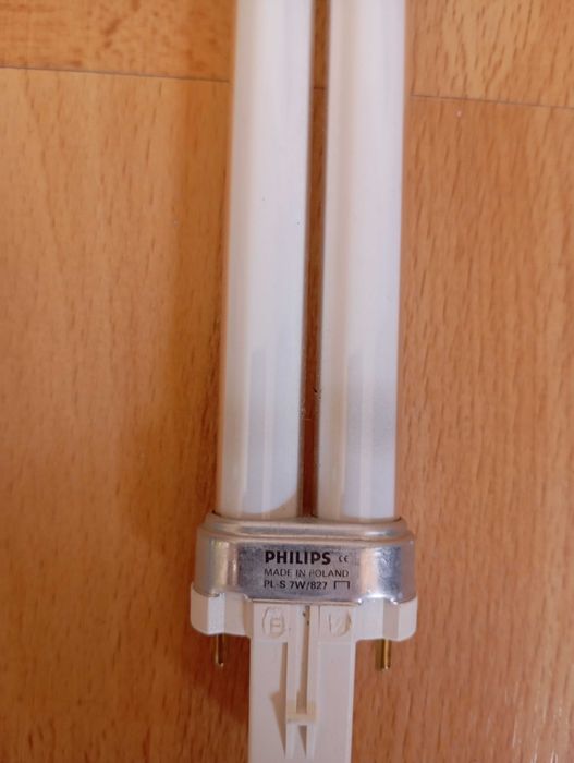 Quatro lâmpadas G23