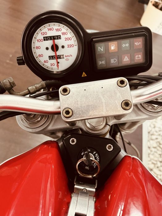 Ducati Monster 900