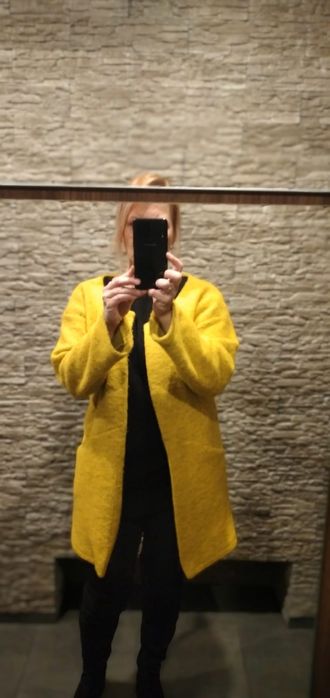 Sweter Płaszcz kobiecy żółty