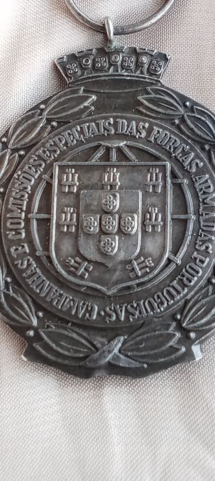 Medalha antiga das forças armadas, portes incluídos