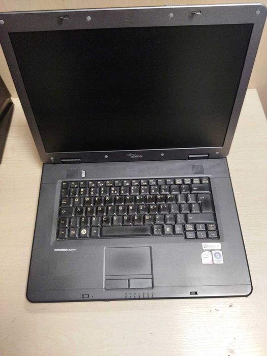 Ноутбук Fujitsu-Siemens Esprimo Mobile V5505
