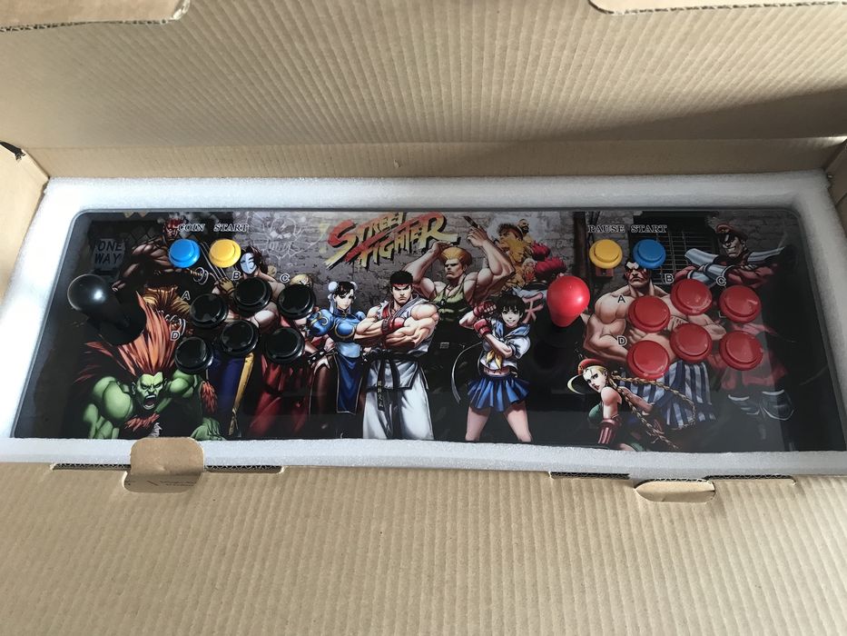 Consola Pandora box usada com leds que mudam de cor e 28000 jogos