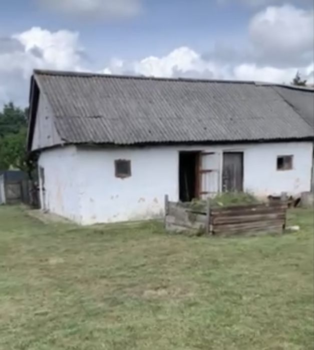 Продаж будинку з землею