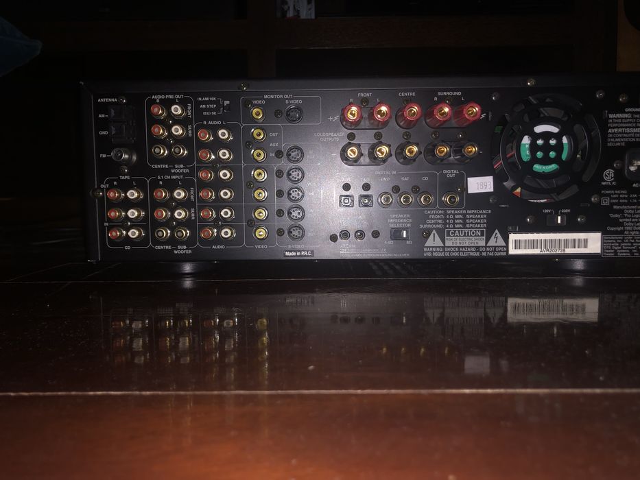 Amplificador Arcam AVR200