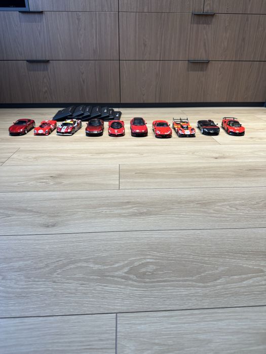Продам колекцію Ferari
