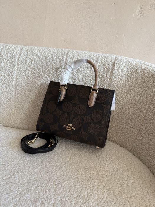 Сумка Coach Coach Maggie Small Tote Bag In Blocked Signature Canvas