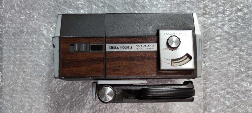 Câmara de Filmar Vintage Bell & Howell Autoload 442 (Super 8 Filmosound 8)