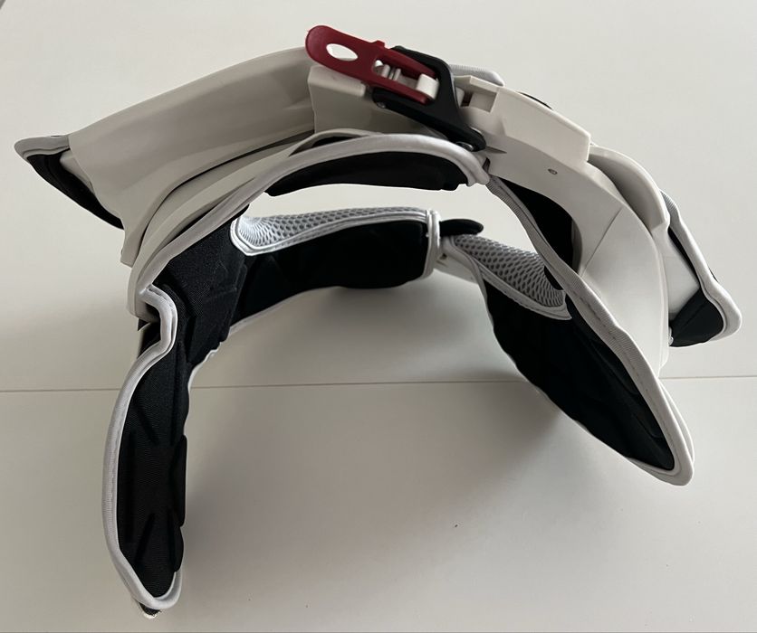 Colar protetor cervical